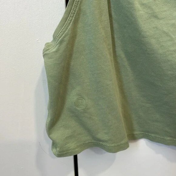 Lululemon tank - Picture 3 of 3